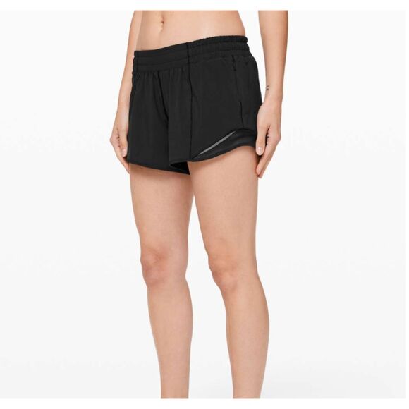 Lululemon Hotty Hot Short II *Long 4" Black Size 2 - Picture 3 of 6